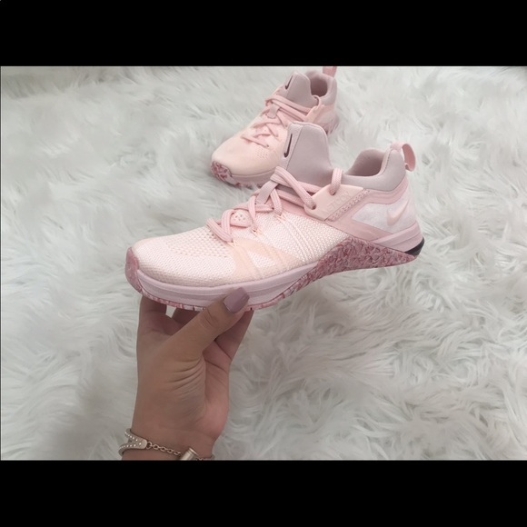Nike Shoes - 🌸 LAST ONE: Women’s Nike Metcon flyknit 🌸